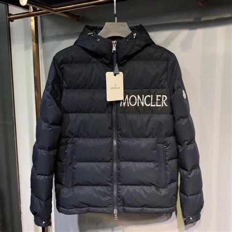 chaqueta moncler falso